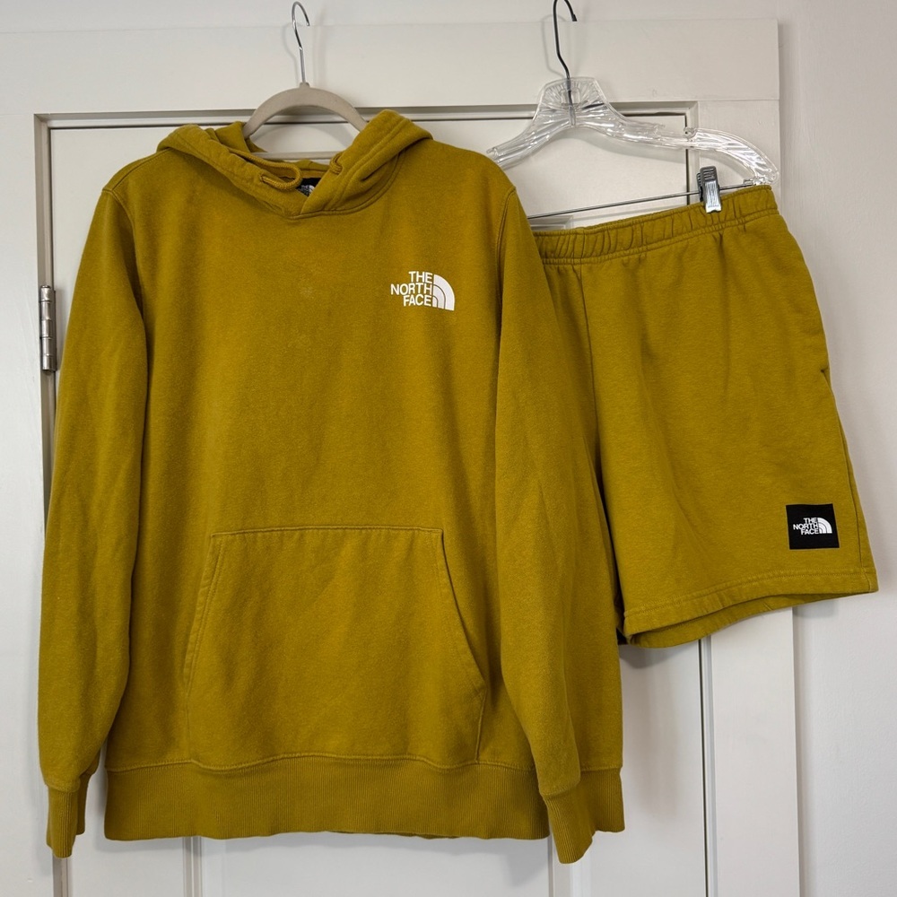 The North Face Men's Large Yellow Outfit SET Shorts & Hoodie